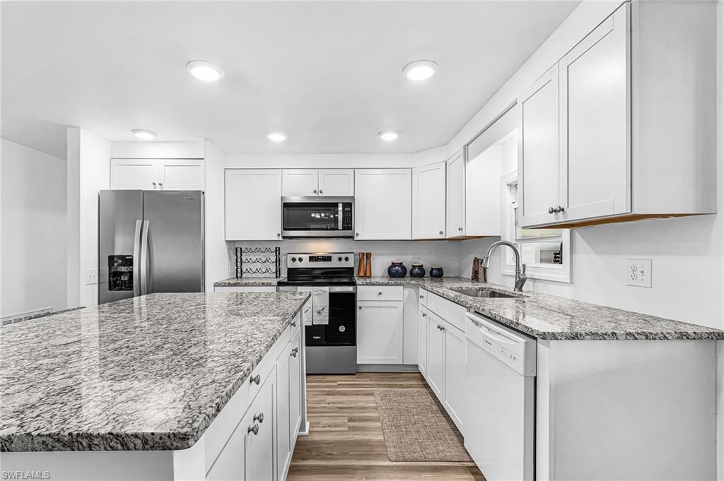 COACHLIGHT MANOR MOBILE HOME - Residential