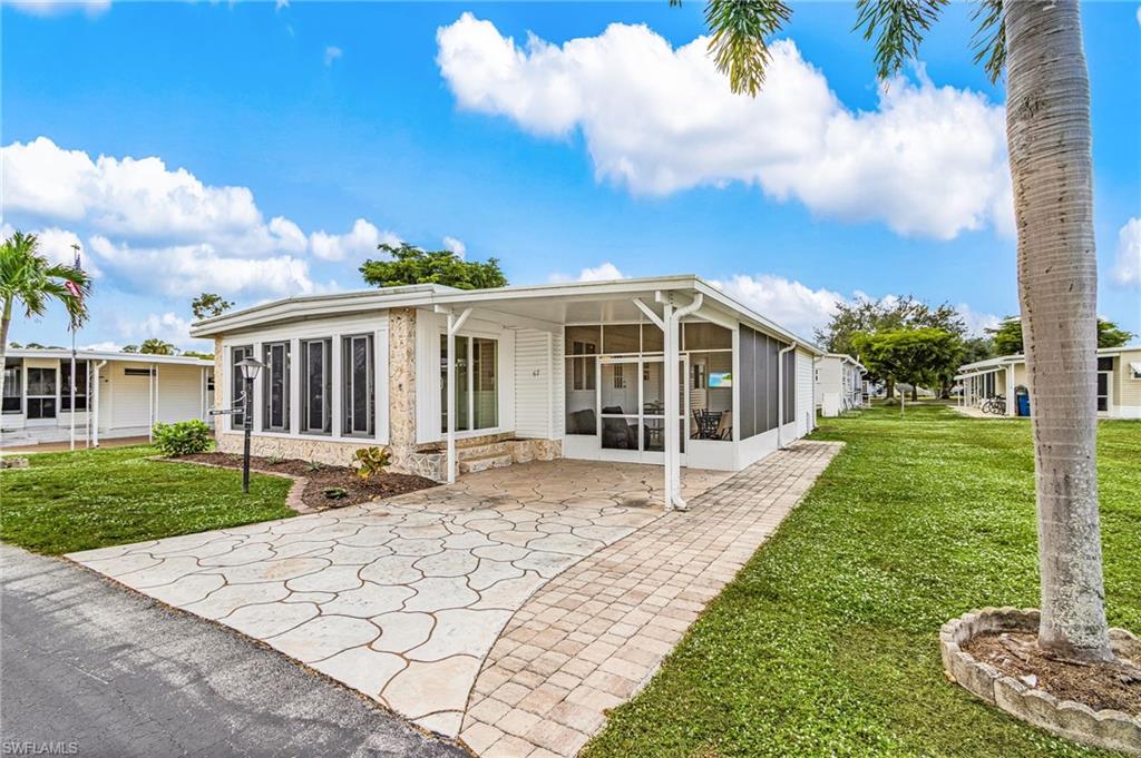 COACHLIGHT MANOR MOBILE HOME - Residential