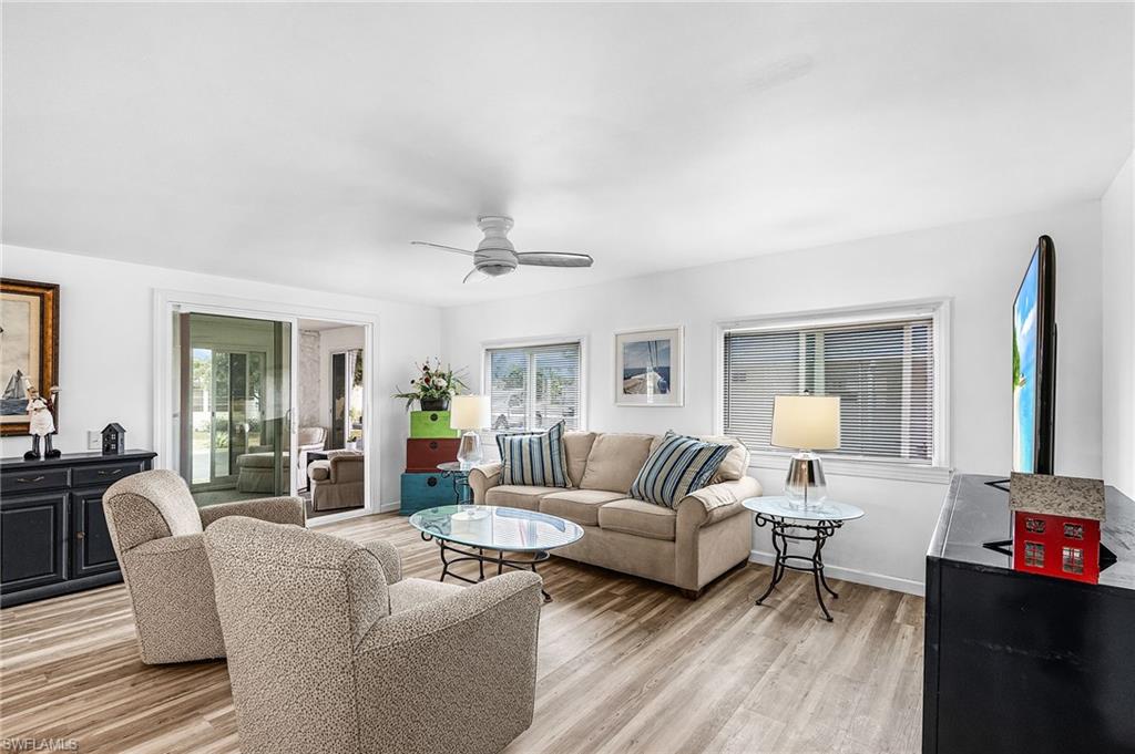 COACHLIGHT MANOR MOBILE HOME - Residential