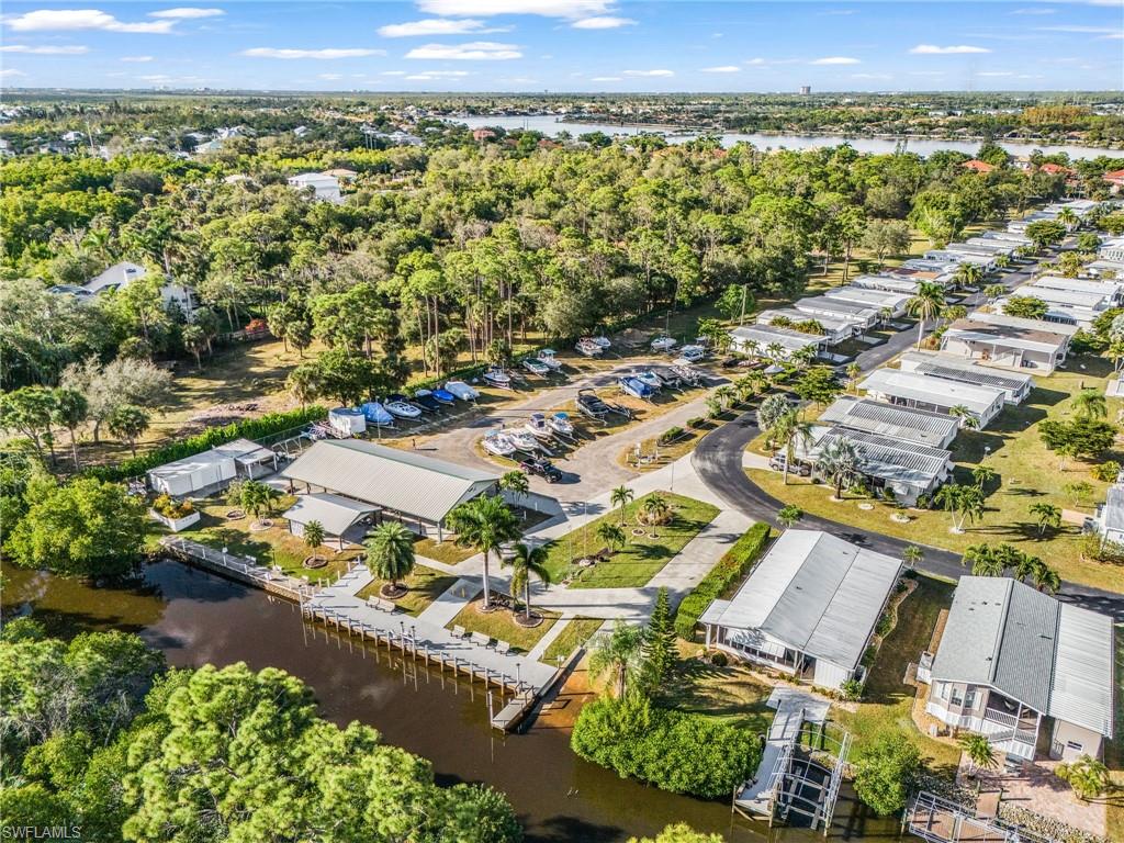 COACHLIGHT MANOR MOBILE HOME - Residential