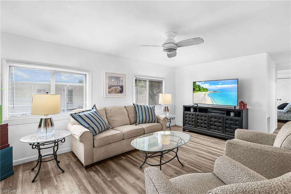 COACHLIGHT MANOR MOBILE HOME - Residential
