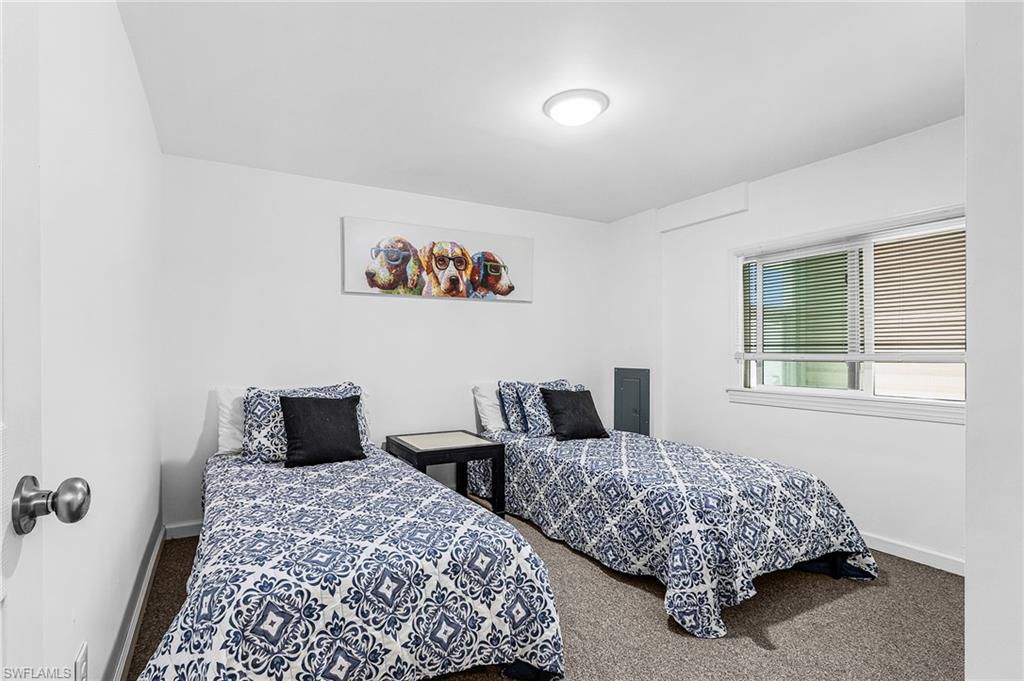 COACHLIGHT MANOR MOBILE HOME - Residential