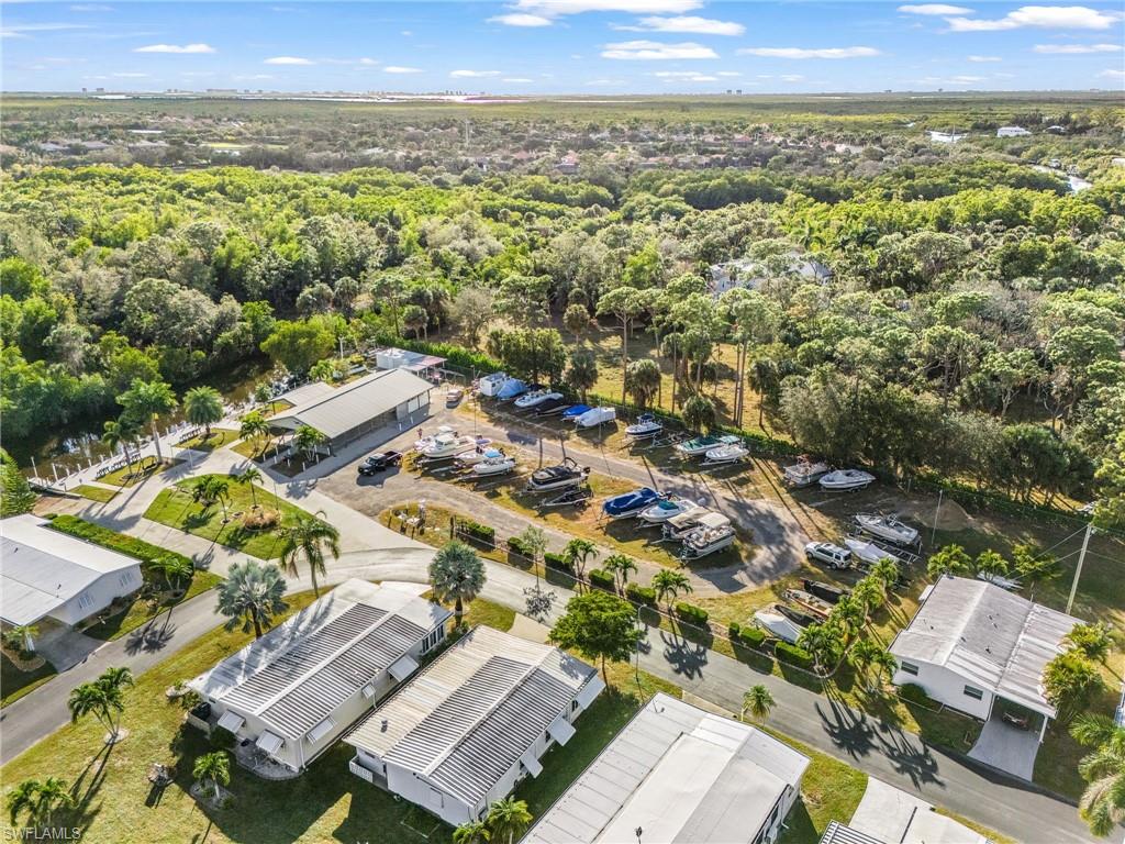 COACHLIGHT MANOR MOBILE HOME - Residential