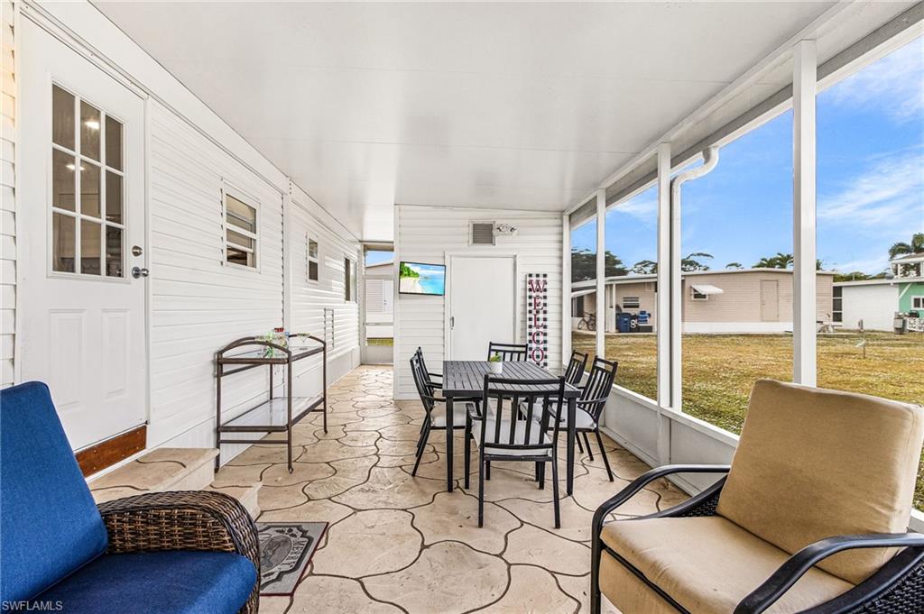 COACHLIGHT MANOR MOBILE HOME - Residential