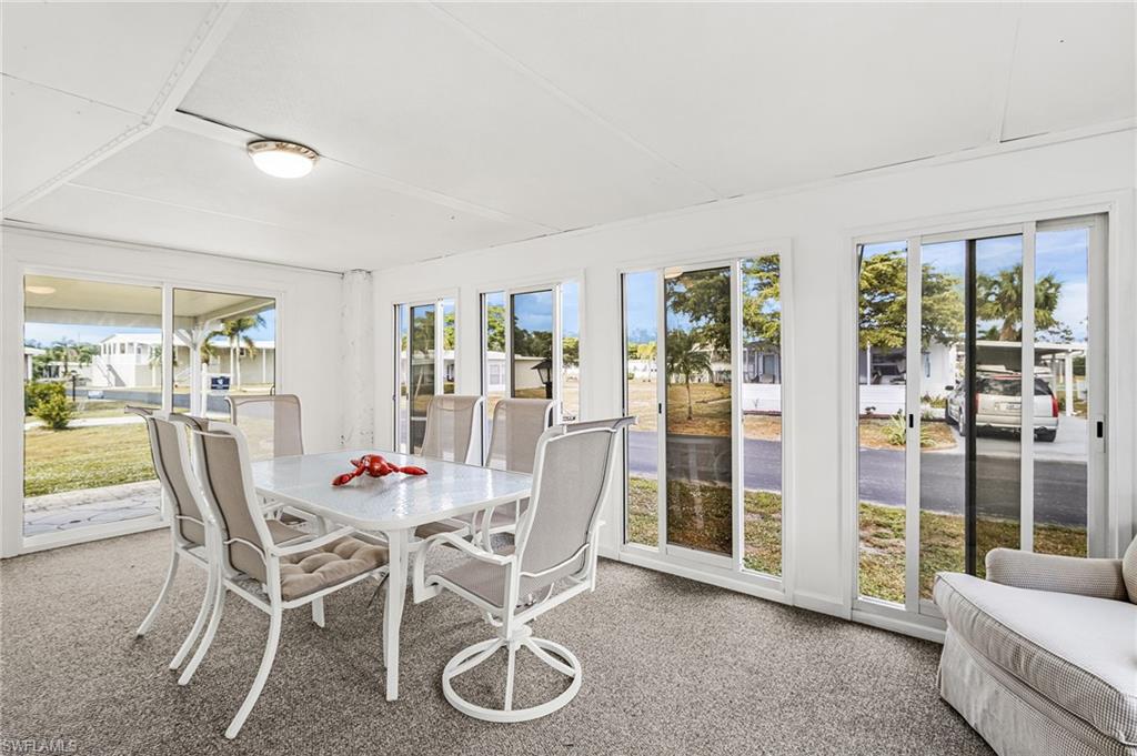 COACHLIGHT MANOR MOBILE HOME - Residential