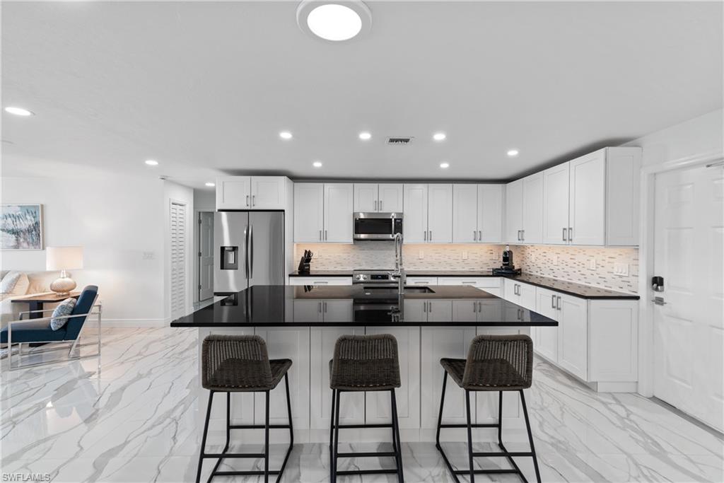 KINGS LAKE - Residential Lease