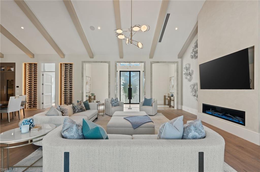 PARK SHORE - Residential