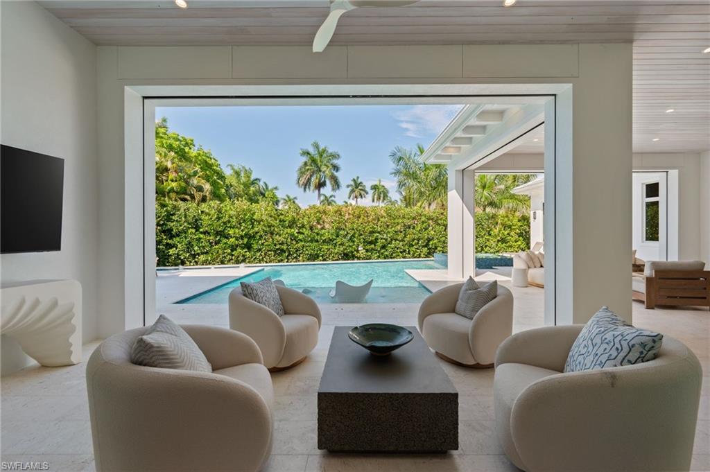 PARK SHORE - Residential