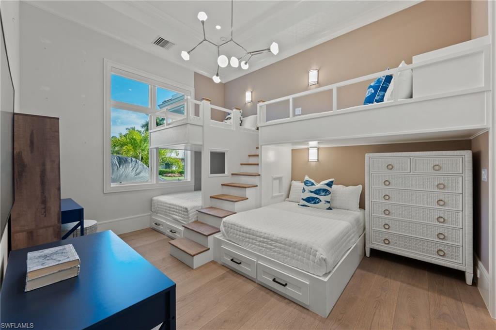 PARK SHORE - Residential