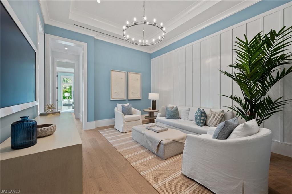 PARK SHORE - Residential