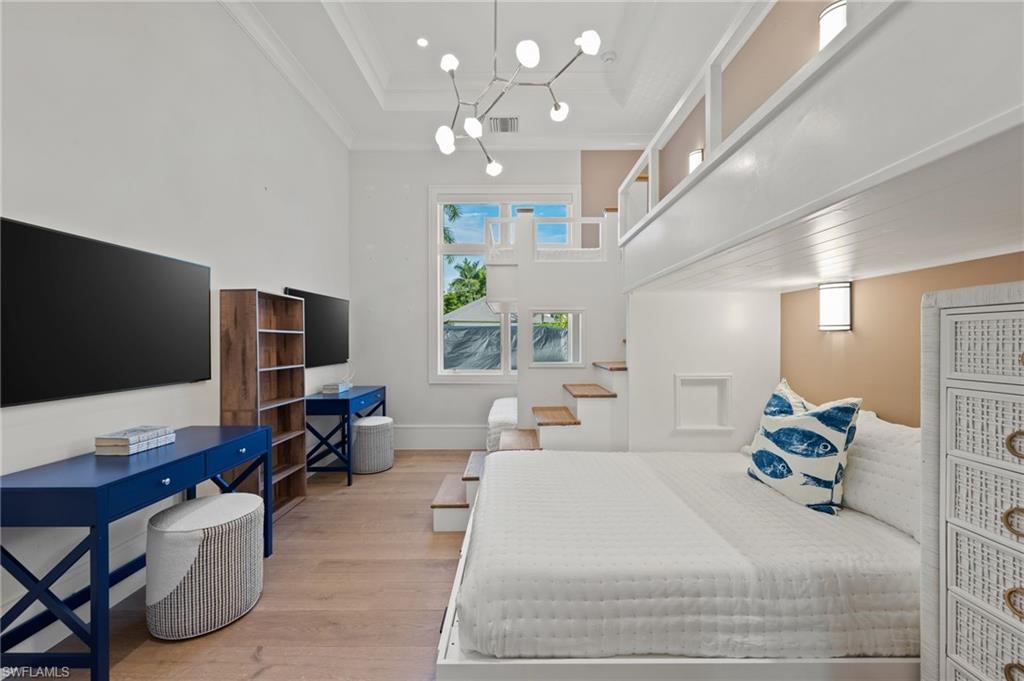 PARK SHORE - Residential