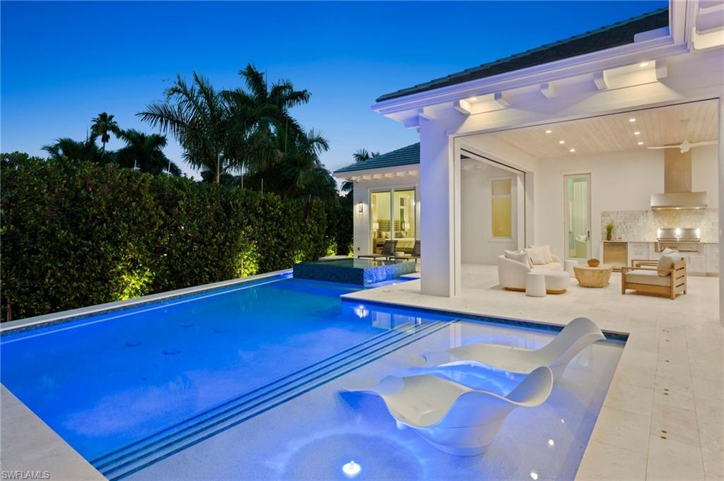 PARK SHORE - Residential