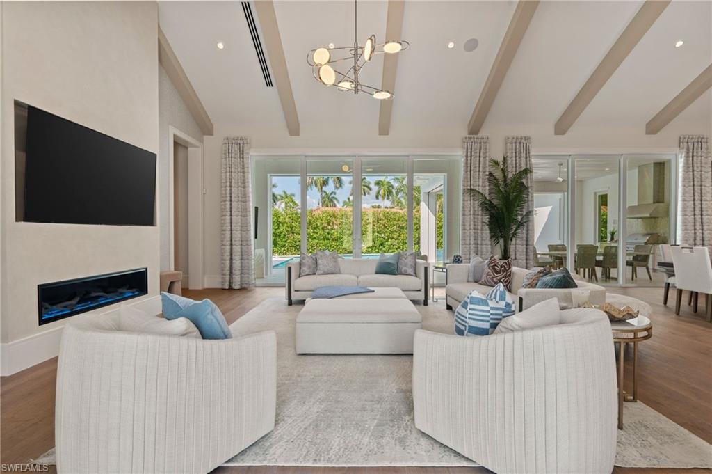 PARK SHORE - Residential