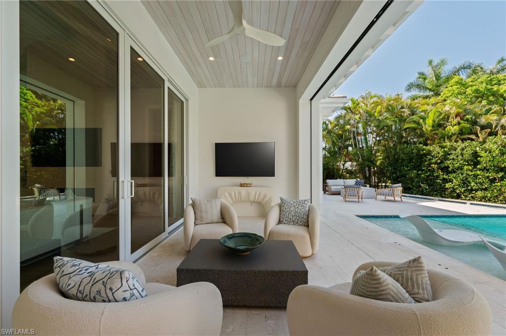 PARK SHORE - Residential