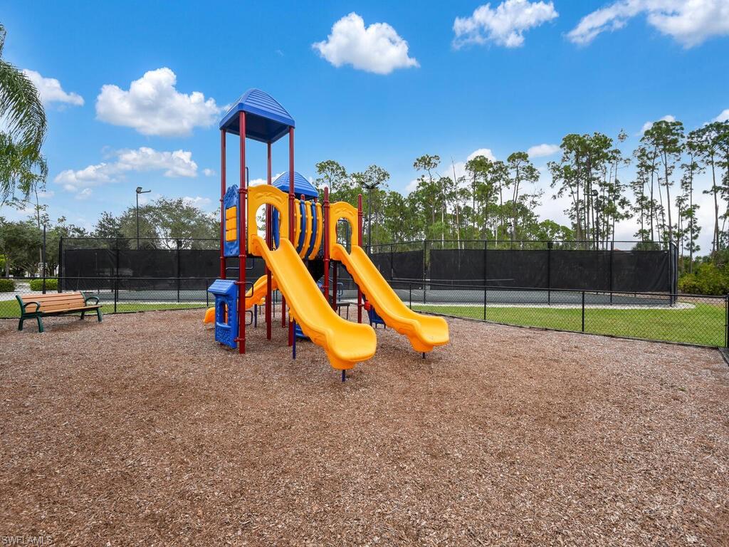 EDGEWATER AT CARLTON LAKES - Residential