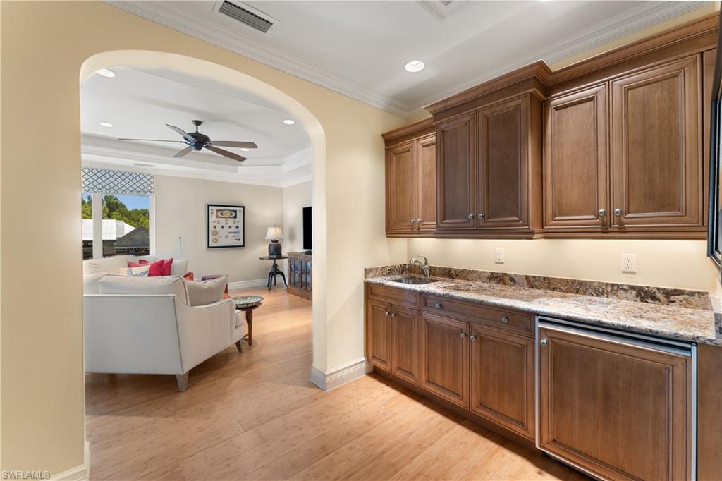 AQUALANE SHORES - Residential