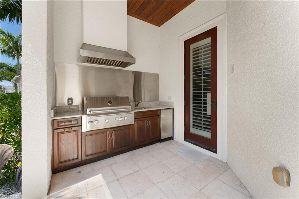 AQUALANE SHORES - Residential