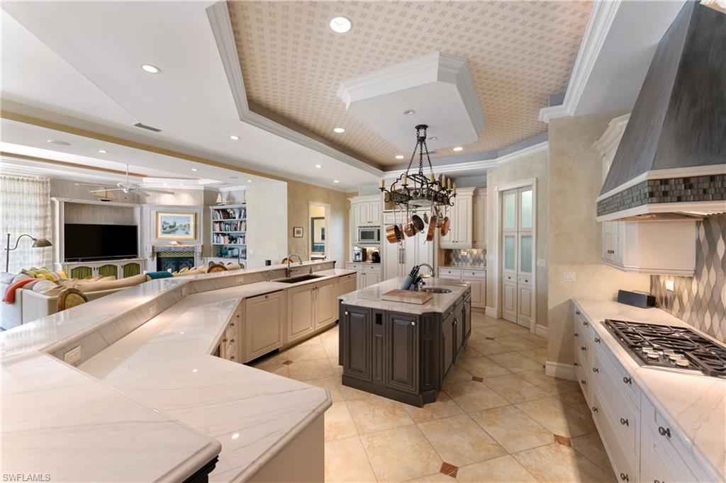 AQUALANE SHORES - Residential