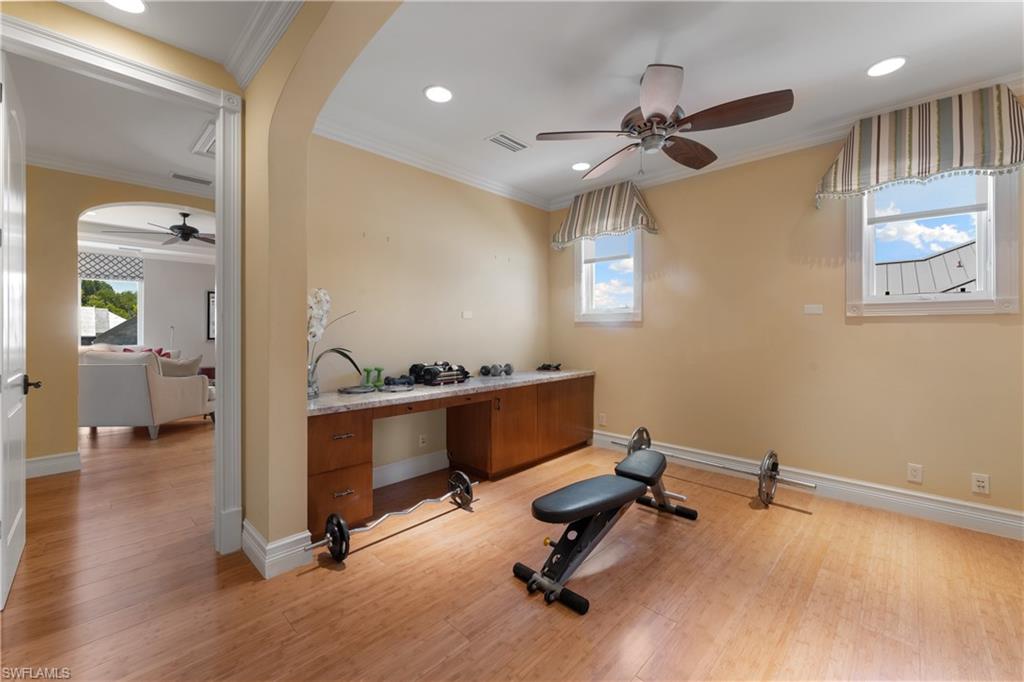 AQUALANE SHORES - Residential