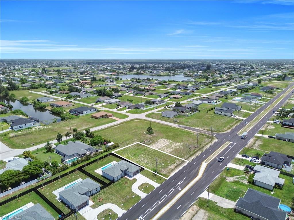 CAPE CORAL - Land