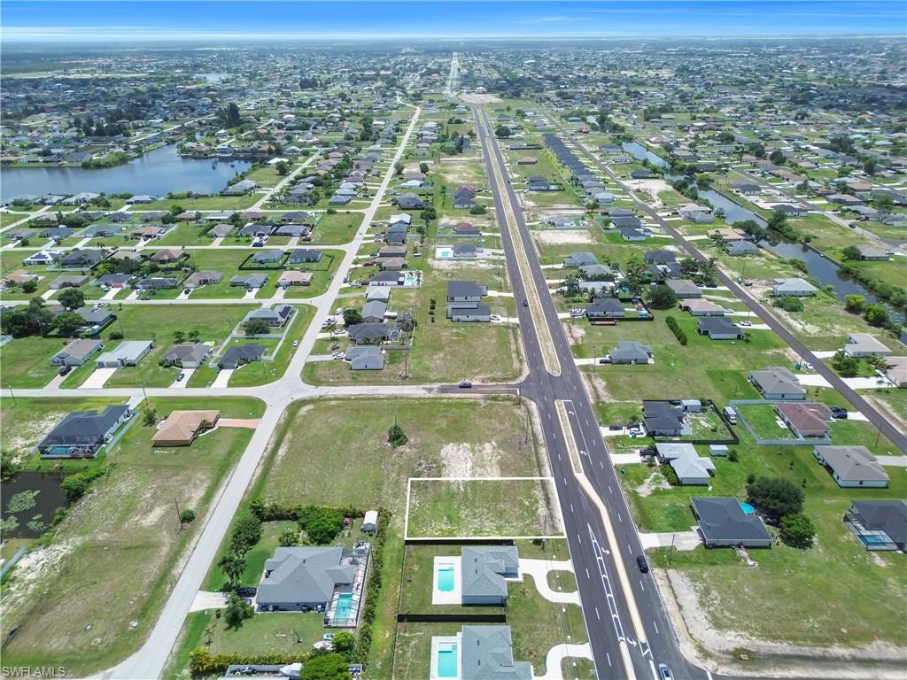 CAPE CORAL - Land