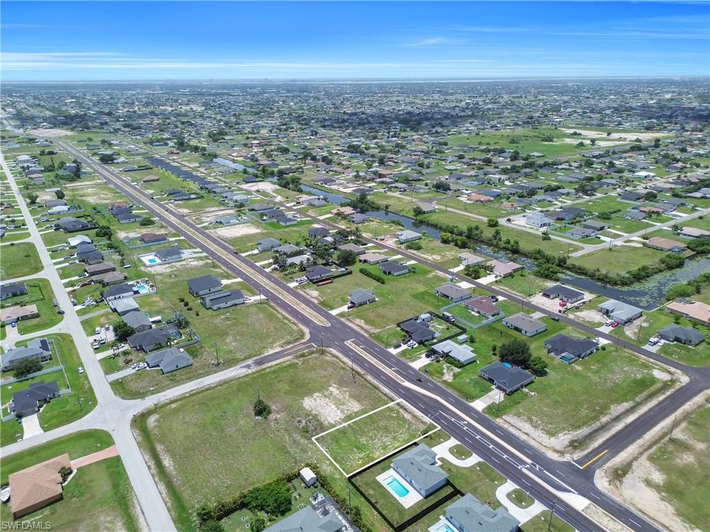 CAPE CORAL - Land