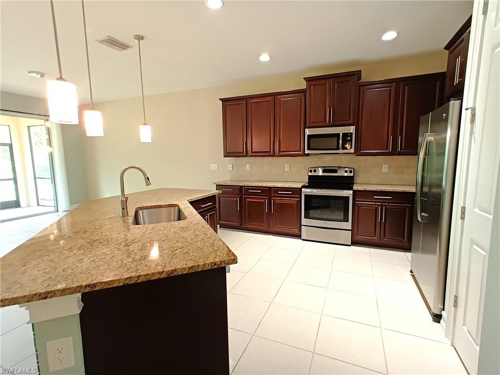 MAGNOLIA LANDING - Residential Lease