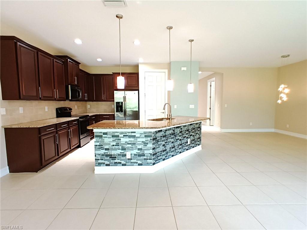MAGNOLIA LANDING - Residential Lease