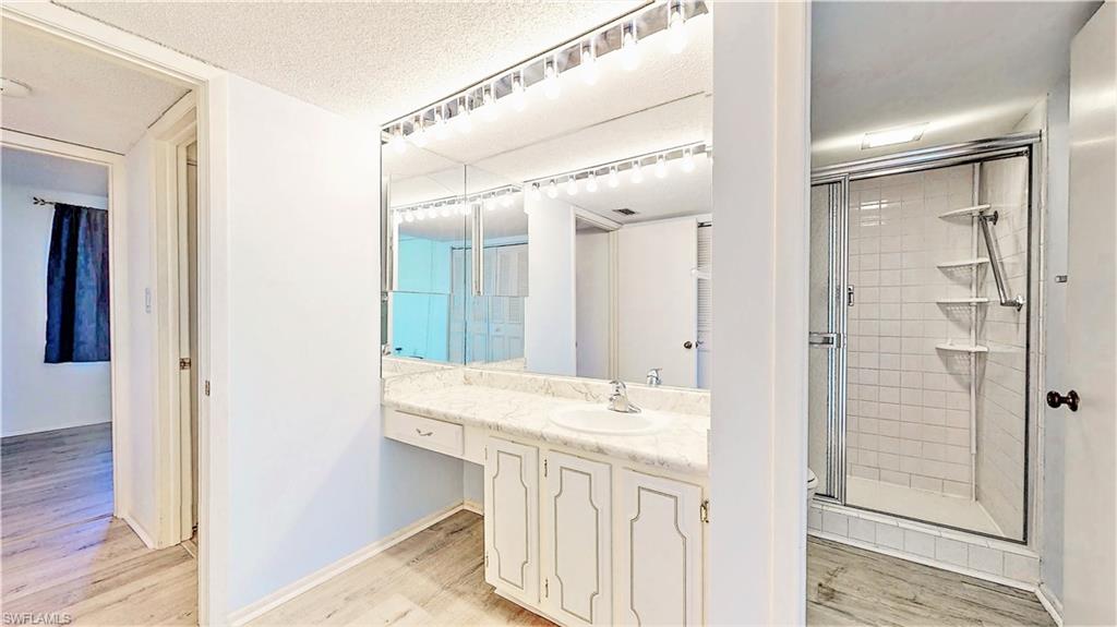 SEVEN LAKES - Residential