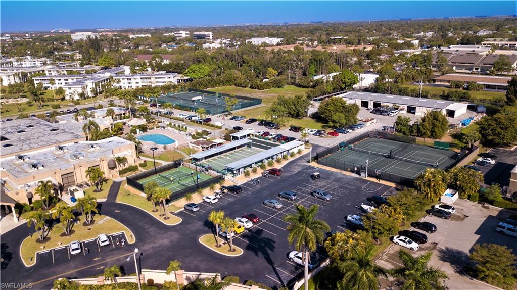 SEVEN LAKES - Residential