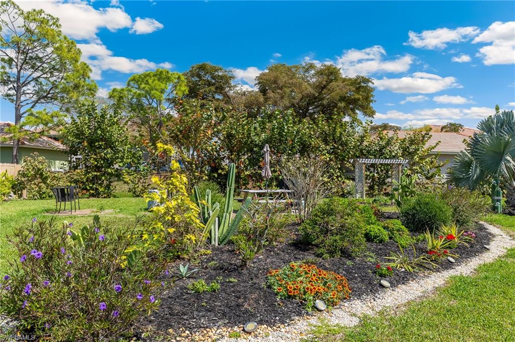 DAVIS LAKE CONDO - Residential