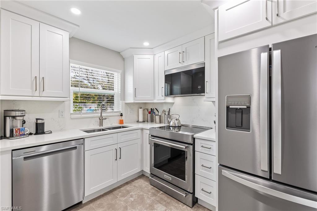 DAVIS LAKE CONDO - Residential