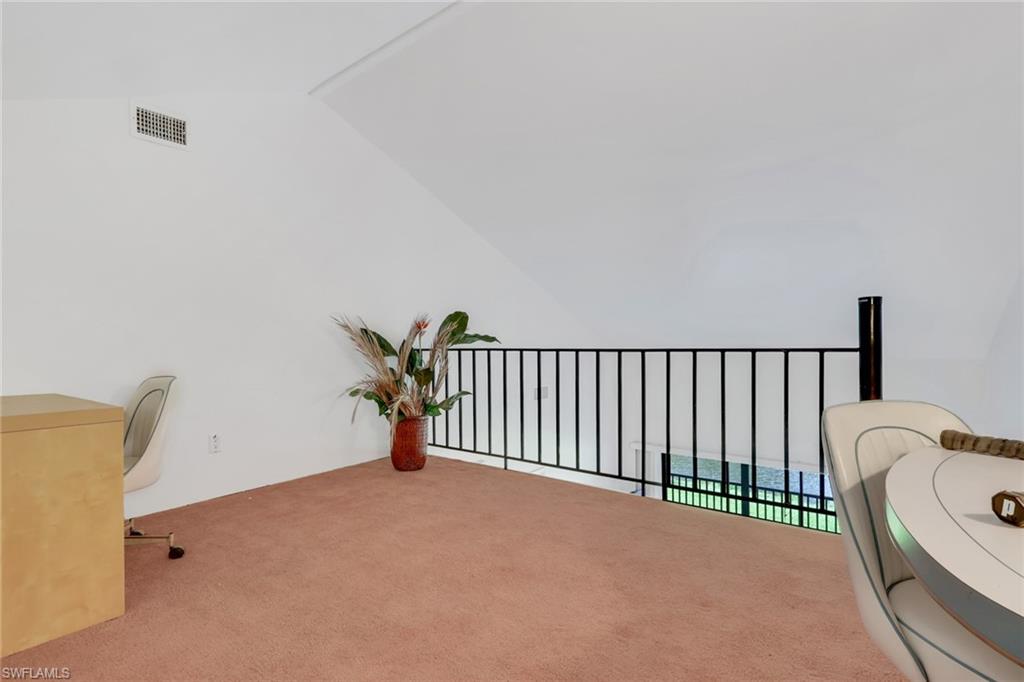ADMIRALTY YACHT & RACQUET CLUB - Residential