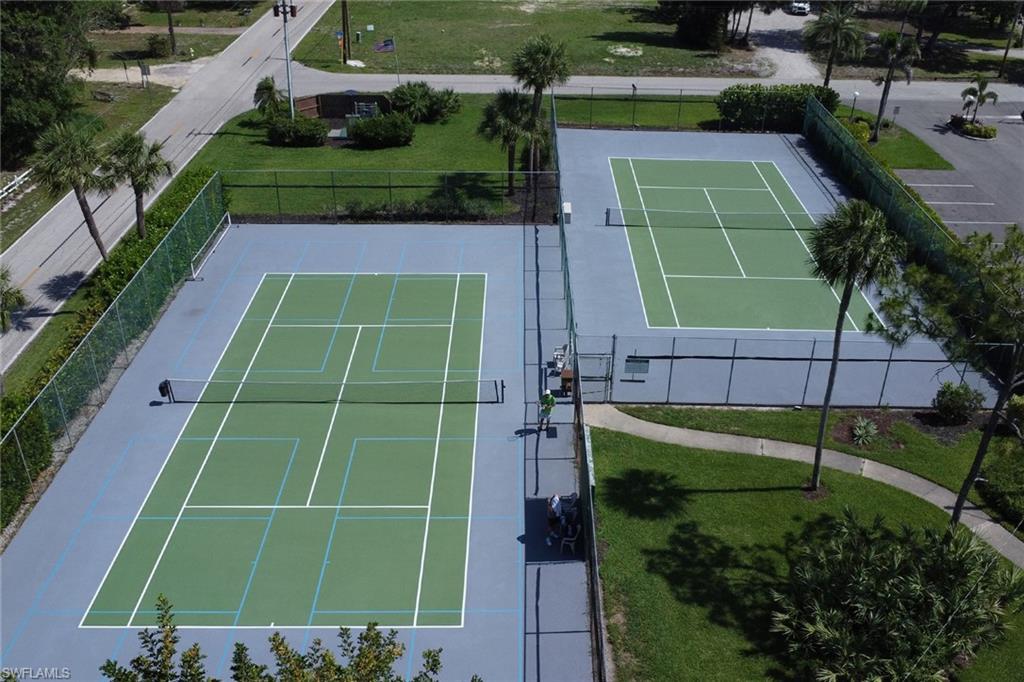 ADMIRALTY YACHT & RACQUET CLUB - Residential