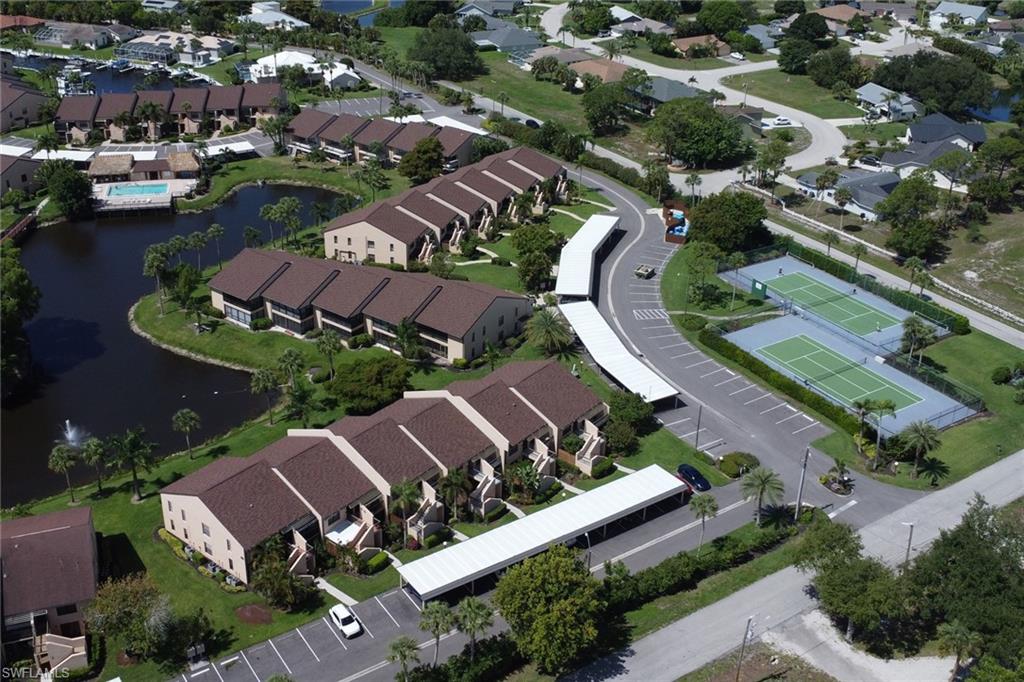 ADMIRALTY YACHT & RACQUET CLUB - Residential