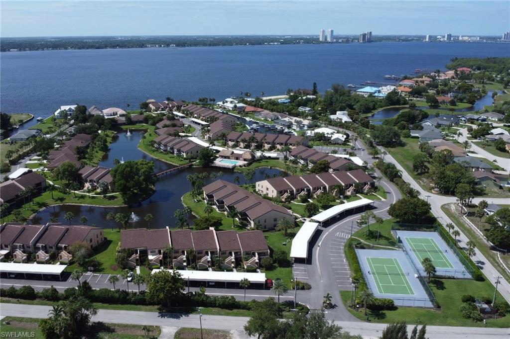 ADMIRALTY YACHT & RACQUET CLUB - Residential