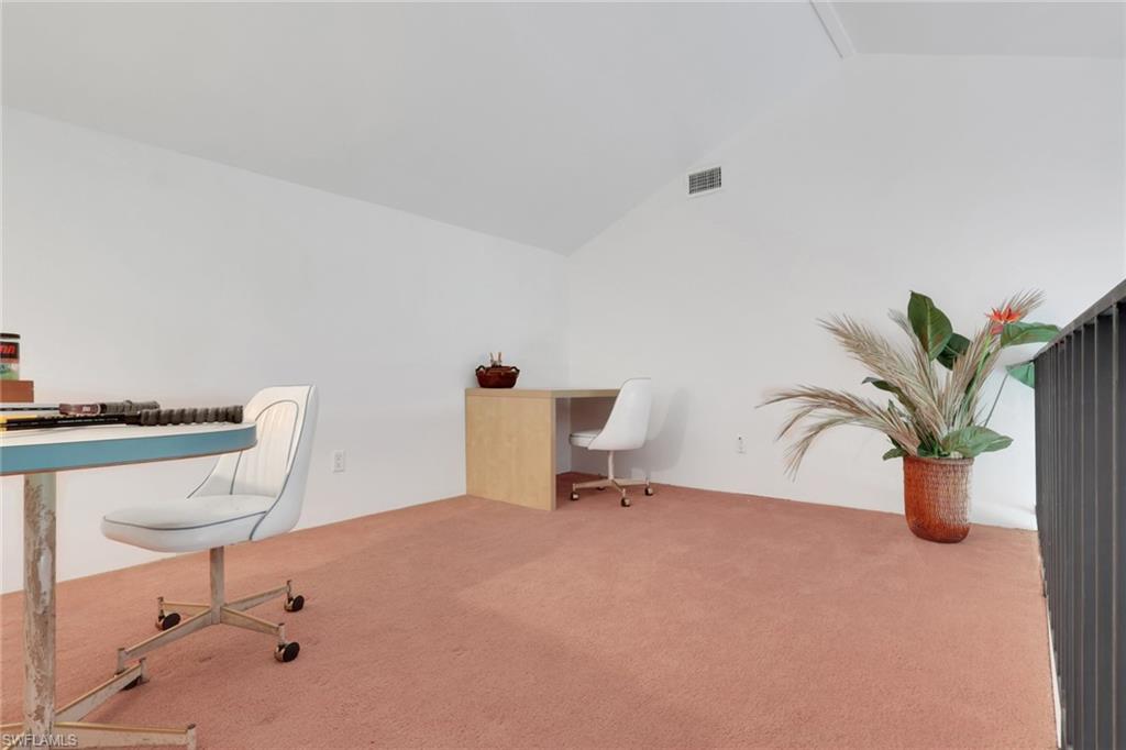 ADMIRALTY YACHT & RACQUET CLUB - Residential