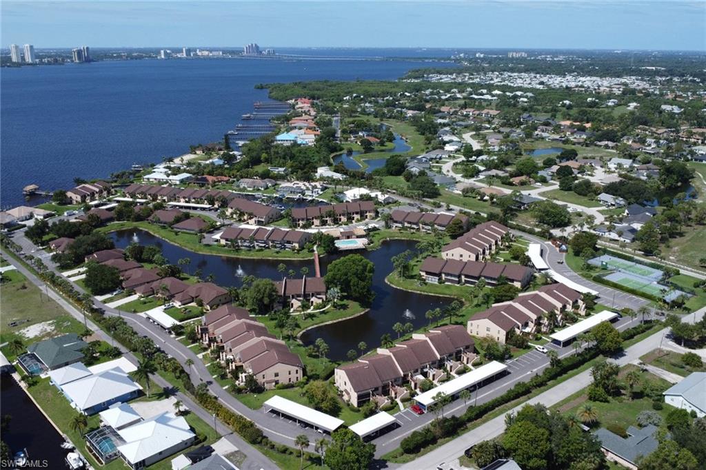 ADMIRALTY YACHT & RACQUET CLUB - Residential