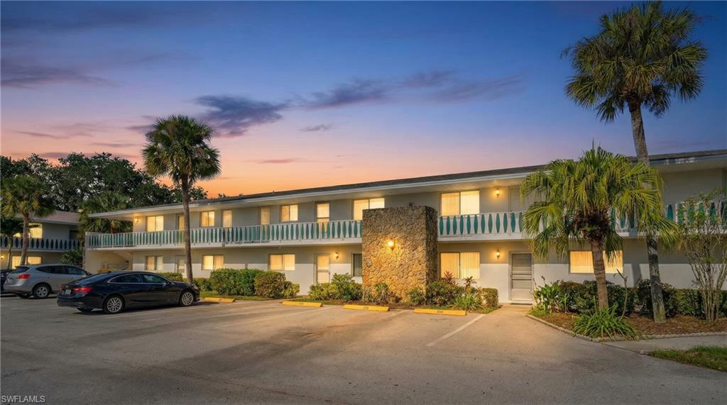 FAIRWAYS CONDO - Residential