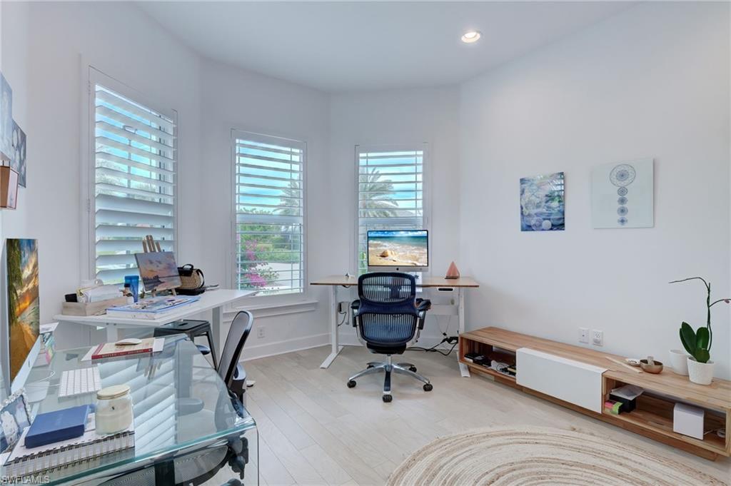 ISLES OF COLLIER PRESERVE - Residential