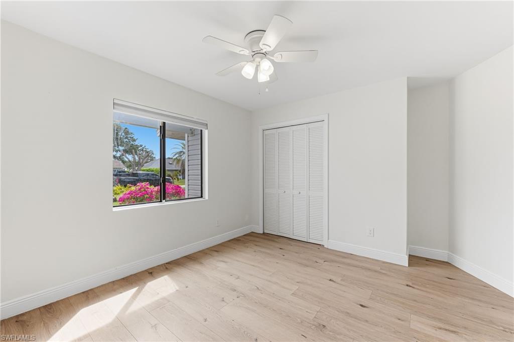 SANDY HOLLOW - Residential