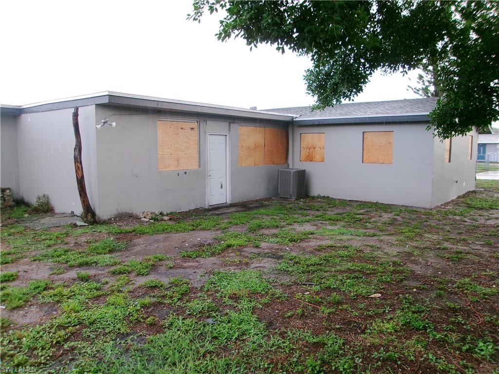 SABAL PALM GARDENS - Residential