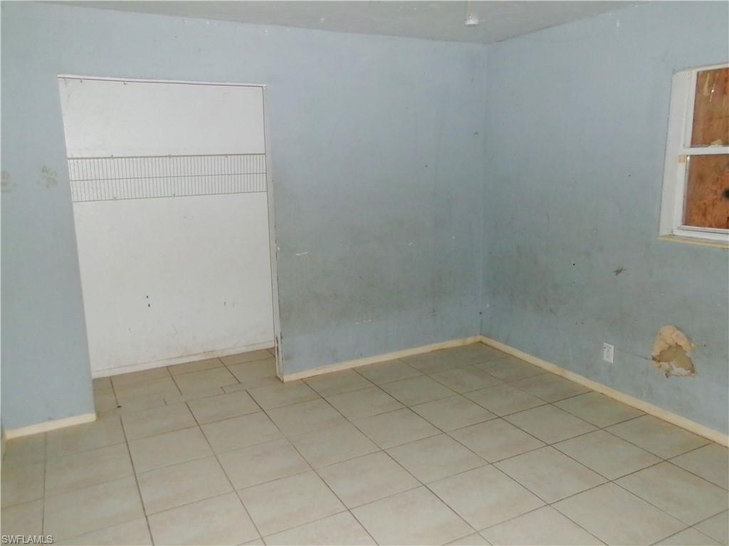 SABAL PALM GARDENS - Residential