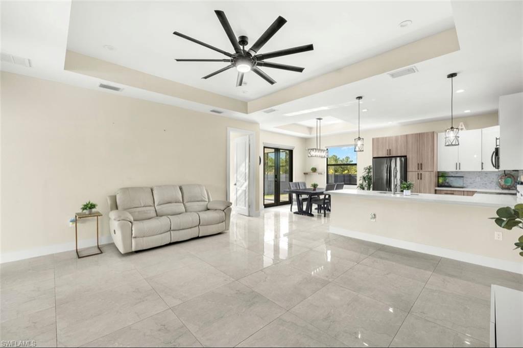 GOLDEN GATE ESTATES - Residential