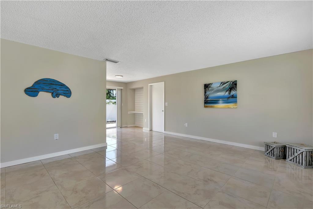 NAPLES PARK - Residential
