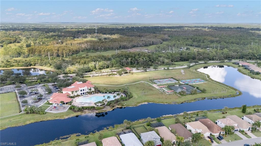 HAMPTON LAKES - Residential