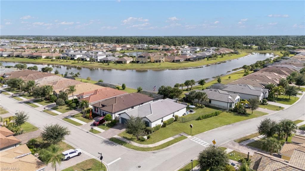HAMPTON LAKES - Residential
