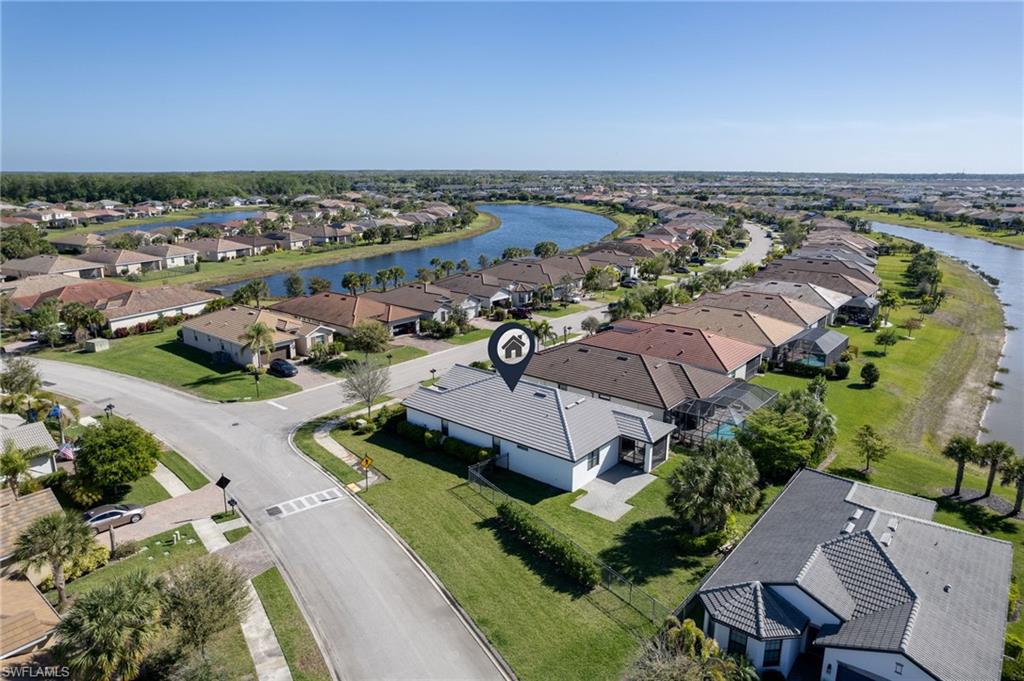 HAMPTON LAKES - Residential