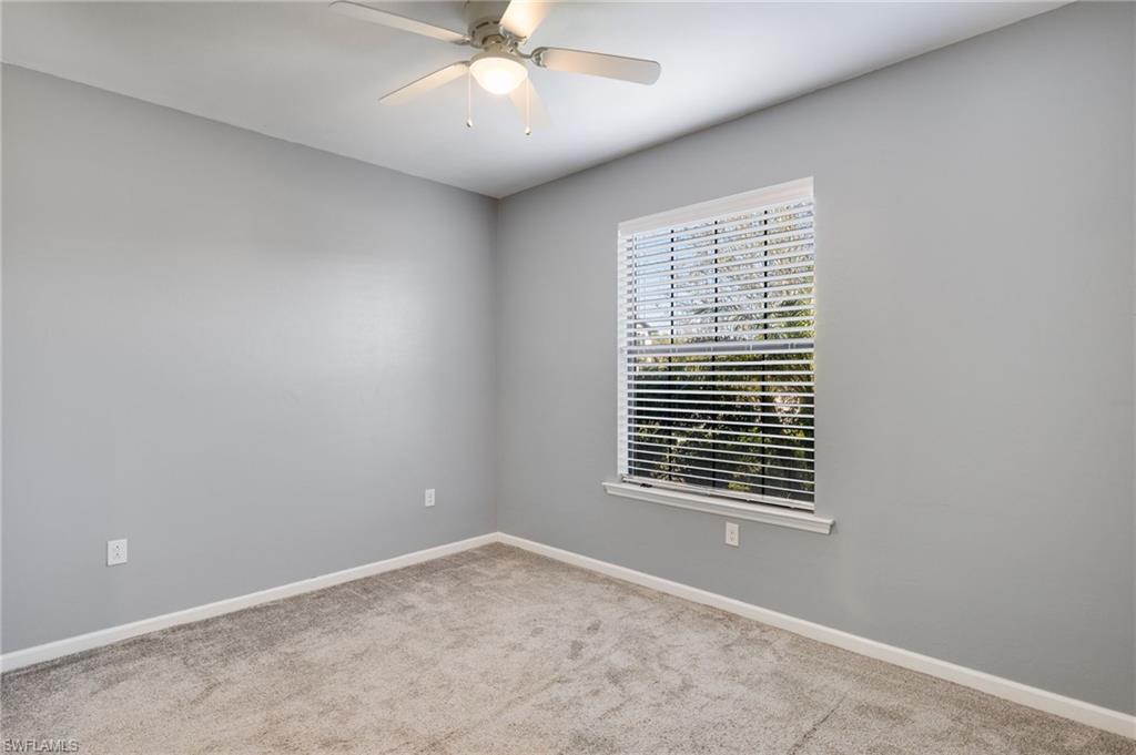 HAMPTON LAKES - Residential