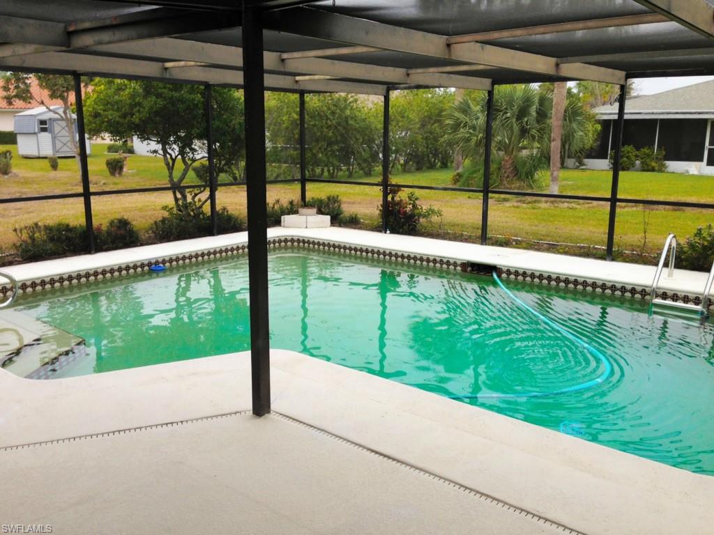 COUNTRY CLUB ESTATES - Residential